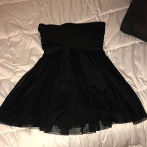 Sleeveless stretchy dress !